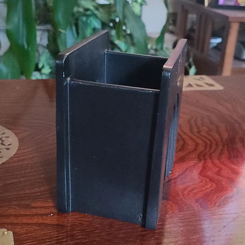 Desktop Pencil & Pen Cup